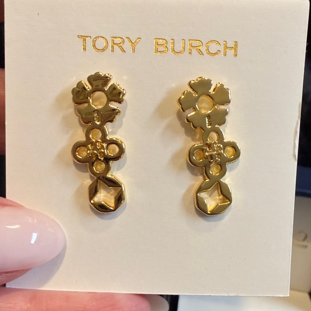Tory Burch Forget Me Not Cluster Earrings - Picture 3 of 4